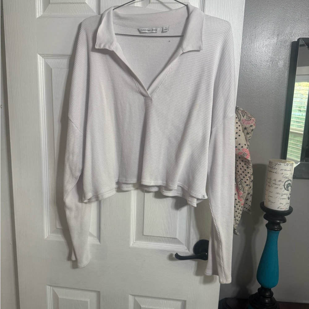 Women's White Collared Top